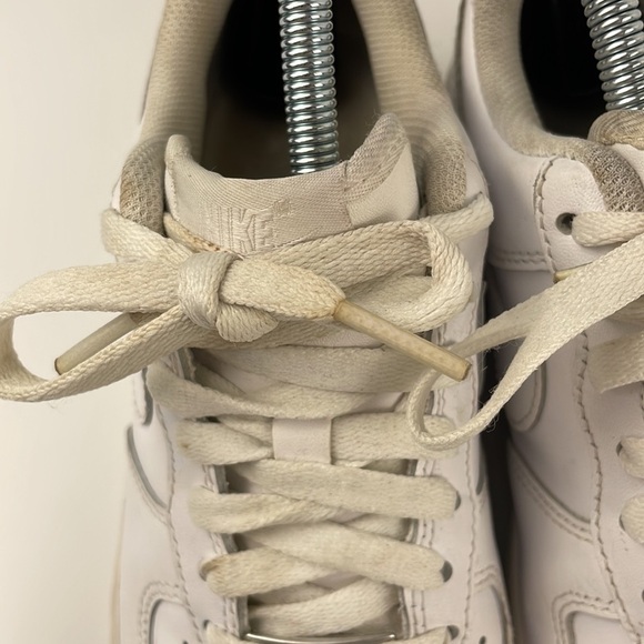 Nike | Air Force 1 '07 Low Top Perforated White Platform Sneaker Sz 7 dd8959-100 - Picture 5 of 15